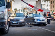 Die Polizei stoppte die mutmasslichen Einbrecher im Lachen-Quartier. (Bild: Urs Bucher)