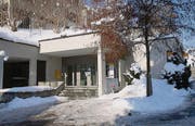 Die Filialen der Post in St. Georgen, in St. Fiden, im Riethüsli und in der Lachen (von oben links nach unten links im Uhrzeigersinn): Die ersten drei werden durch Postagenturen ersetzt, was mit jener in der Lachen passiert, ist derzeit noch nicht klar. (Bilder: Anina Rütsche)