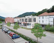 Toggenburger Gemeinden sind stark. Wattwil zum Beispiel hat beim Versorgungsangebot deutlich zugelegt. Im Bild die «neue Discountermeile» an der Rietwisstrasse mit Lidl und Denner in Wattwil. (Bild: Serge Hediger)