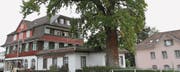 Das Hotel-Dancing Rossbode mit dem dazugehörenden ehemaligen Badehaus, das ebenfalls über Hotelzimmer verfügt. (Bilder: Philipp Stutz)