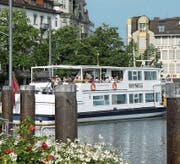 Auf der «Rhynegg» fuhren die TCSler kreuz und quer über den Bodensee und liessen sich bewirten. (Bild: PD)