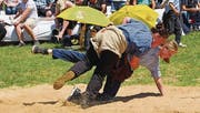 Jennifer Meier (vorne im Bild) an einem Schwingfest in Kohlwald im Jahre 2014. (Bild: PD)