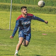 Abwehrspieler Kenneth Schoch will mit seinen Mitspielern die Tabellenführung erobern. (Bild: pd)