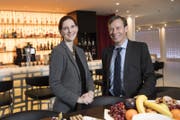 Bei einem Apéro mit geladenen Gästen erfolgt am Donnerstag die Stabsübergabe von Vera Wichmann an Roland Rhyner. (Bild: Ralph Ribi)