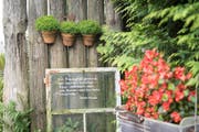 Überall trifft man auf Lebensweisheiten, die Lust machen, innezuhalten. (Bild: Ralph Ribi)