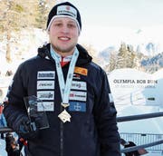 Eine Bronzemedaille, die gemischte Gefühle auslöst: Marco Tanner wurde im Viererbob von Beat Hefti an der Schweizer Meisterschaft in St. Moritz Dritter. (Bild: pd)