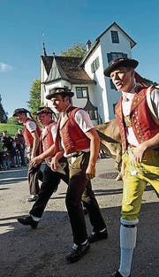 Lebendiges Brauchtum an der Viehschau im Haggen. (Bild: Ralph Ribi (28. September 2012))