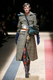 Zwischen Punk und Grunge (Bild: Marcio Madeira/Prada)