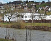Die Rietsteinhalle, der daneben geplante Campus und damit verbundene weitere Projekte beschäftigen den Wattwiler Gemeinderat. (Bild: Anina Rütsche)