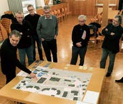 Diskussionsabend mit Ortsparteien, Vereinen sowie Gemeinde- und Schulrat. Die Ergebnisse der Gespräche sowie die Pläne und ein Modell werden der Bevölkerung an der Bürgerversammlung präsentiert. (Bild: PD)