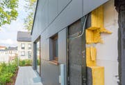 «Mit einer gezielten Modernisierung der Gebäudehülle halbiert sich der Energieverbrauch», sagt Energieberater Pasqual Stüdle. (Bild: Fotolia)