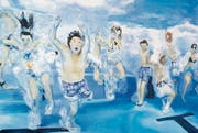 Bewegung, Spass – und Witz: «Klassenfoto» von Marietta Widmer. (Bilder: Coralie Wenger)