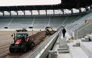 Baustelle FC St. Gallen: Zwar ist das neue Stadion – hier vor der Eröffnung 2008 – längst gebaut, doch die Finanzen bleiben eine Baustelle. (Archivbild: Ralph Ribi)