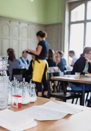 Die Gastrobranche spürt den politischen Druck, dem möchte sie entgegenwirken. (Bild: Mareycke Frehner)