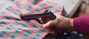 Privatwaffen müssen sorgfältig aufbewahrt werden. Sonst droht dem Besitzer eine hohe Busse. (Bild: ky/Gaëtan Bally)