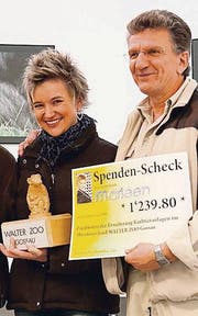Schlagersängerin Marleen mit Zoodirektor Ernst Federer. (Bild: pd)