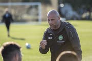 Neuer Sportchef und neuer Präsident beim FCSG: Trainer Giorgio Contini hat in den letzten Wochen vier Vertrauensleute verloren. (Bild: Urs Bucher)