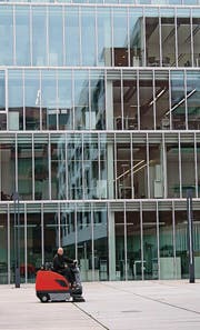 Die Liegenschaften Core & Next am Bahnhof Schlieren, wo Hälg auch für Reinigung und Pflege zuständig ist. (Bild: pd)
