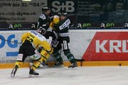 Kampf pur: Thurgau unterliegt Olten in einem von Strafen geprägten Spiel.