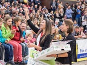 Die neue Thurgauer Apfelkönigin Marion Weibel nach ihrer Wahl. (Bild: Hanspeter Schiess)