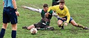 Der Kampf hat sich gelohnt: Lukas Dierauer (links), Torschütze zum 4:4. (Bild: Remo Zollinger)