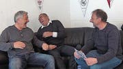 Gute Stimmung bei der Aufzeichnung: Stephan Lehmann, Fabinho mit Moderator Dani Wyler. (Bild: PD)