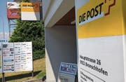 Auch diese Post steht vor dem Aus: In Bronschhofen dürfte es schon bald eine Agentur statt eine Poststelle geben. (Bild: Simon Dudle)