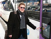 Christoph Graf aus Lüchingen ist seit Ende Januar Präsident der Jungfreisinnigen Kanton St. Gallen. Der Kantonsratskandidat ist viel mit den öV unterwegs und findet, dass im Rheintal die Verbindungen vor allem abends verbessert werden sollten. Er sagt: «Wenn es dunkel wird, muss man im Rheintal das Auto nehmen.» (Bild: Bea Sutter)