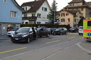 Mehrere 1000 Franken Sachschaden entstanden nach einem Auffahrunfall in Herisau. (Bild: KAPO AR)