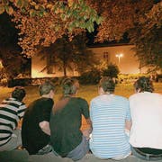 Das St. Mangen-Pärkli ist in den warmen Jahreszeiten ein beliebter Treffpunkt für Jugendliche. (Archivbild: Ralph Ribi)