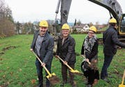 Mit dem Spatenstich haben die Arbeiten an der Wohnüberbauung Schlösslipark im Haggen begonnen. (Bild: Leonardo Da Riz)