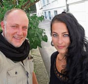 Jürgen Kratzer und Bianca Dörig freuen sich auf kreative Namensvorschläge für den Jugendtreff. (Bild: sk)