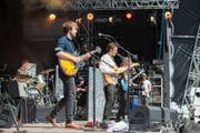 Panda Lux am Open Air St. Gallen 2016 (v.l.): Moritz Widrig, Samuel Kuntz, Silvan Kuntz und Janos Mijnnsen. (Bild: Urs Bucher)