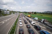 Auf der St.Galler Stadtautobahn war am Freitagabend Geduld gefragt. (Bild: Archiv/Mareycke Frehner (Symbolbild))