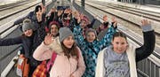 Die Mitglieder von Jungwacht Blauring Wattwil unternahmen einen Ausflug in den Säntispark. (Bild: PD)