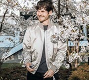 Sein sechstes Album heisst «Waves» und erschien im September. Übermorgen Samstag spielt James Gruntz in der «Eintracht». (Bild: PD)