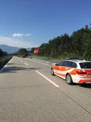 Der verletzte Töfffahrer musste mit der Rega ins Spital geflogen werden. (Bild: Kapo SG)