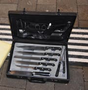 Die rund 50 Passagiere mussten den Zug verlassen und umsteigen. (Bild: Kapo SG)