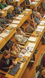 Das Stadtparlament tagt einmal im Monat im Waaghaus. (Bild: Benjamin Manser)