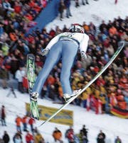 Schafft Simon Ammann in Pyeongchang den Exploit und springt wieder zu Olympiagold? (Bilder: Urs Huwyler)