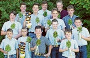 Es wächst gutes Holz heran: (hinten v. l.): Jannis Blantas, Remo Schmid, Raphael Bischof, Marco Frey, Cedric Keller, Gian Schmid, Daniel Schegg, (vorne v. l.) Thomas Kern, Elias Müller, Sandro Eugster, Christian Gasenzer, Johannes Eggenberger, Dorian Wüst. (Bild: pd)