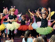 Altstätten ist an der Staablueme: Wenn die Kindertanzgruppen von Creative Movements auftreten, ist die Gasse voll. (Bilder: Max Tinner)