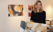 Sibylle Pfister-Baumann malt gern mit erdigen Tönen. (Bild: Manuela Bruhin)