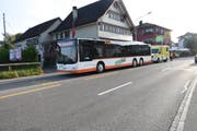Bei einem scharfen Bremsmanöver verletzte sich eine Frau im Regiobus. (Bild: kapo sg)