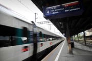 Die SBB begründet die Störung in Gossau mit technischen Problemen an der Bahnanlage. (Bild: Ralph Ribi)