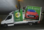 Am Lieferwagen entstand grosser Sachschaden. (Bild: Kapo TG)