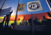 Mitglieder der Fangruppe Gossau-fen verpassen kaum ein Heimspiel, auch nicht jenes 2008 in der Challenge League gegen den FC St. Gallen. (Bild: Urs Jaudas)