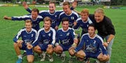 Am Grenzlandturnier konnten die Faustballer aus Walzenhausen den Turniersieg in der Kategorie A bejubeln. Am Wochenende geht es um den Meistertitel. (Bild: PD)