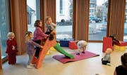 Schnell füllte sich der neue Pavillon mit Kindern, Spielsachen, Decken oder farbigen Klötzen. (Bild: PD)