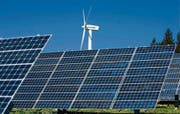Wann sind Solar- und Windenergie wettbewerbsfähig? Gemäss HSG-Energieexperte Rolf Wüstenhagen sind die Technologien «weiter, als viele denken». (Bild: ky/Gaëtan Bally)